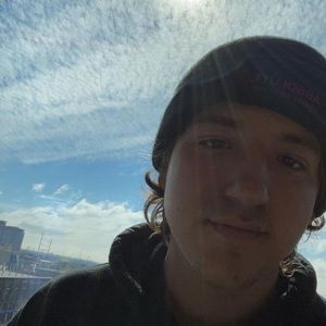 Meet your Posher, Aaron